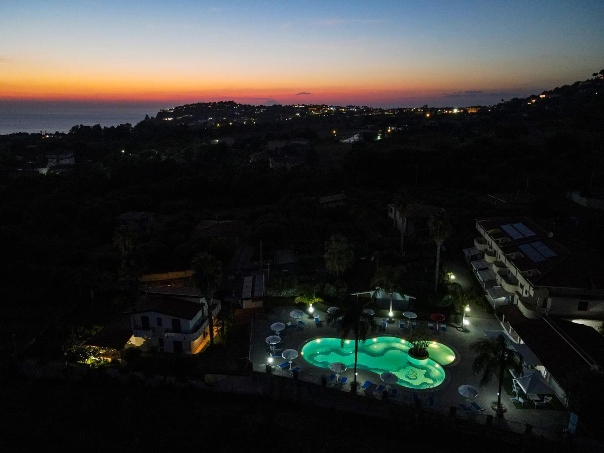 Rosy Aparthotel