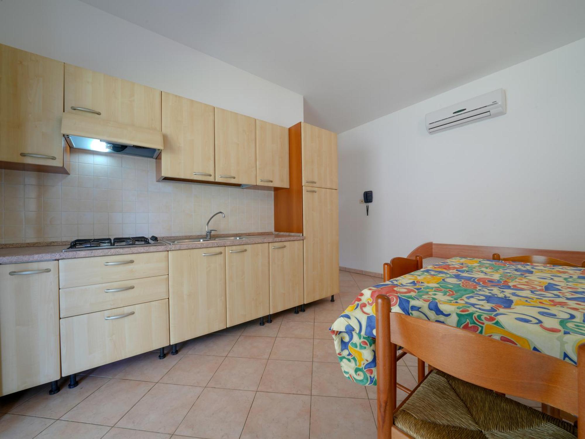 Rosy Aparthotel 3*