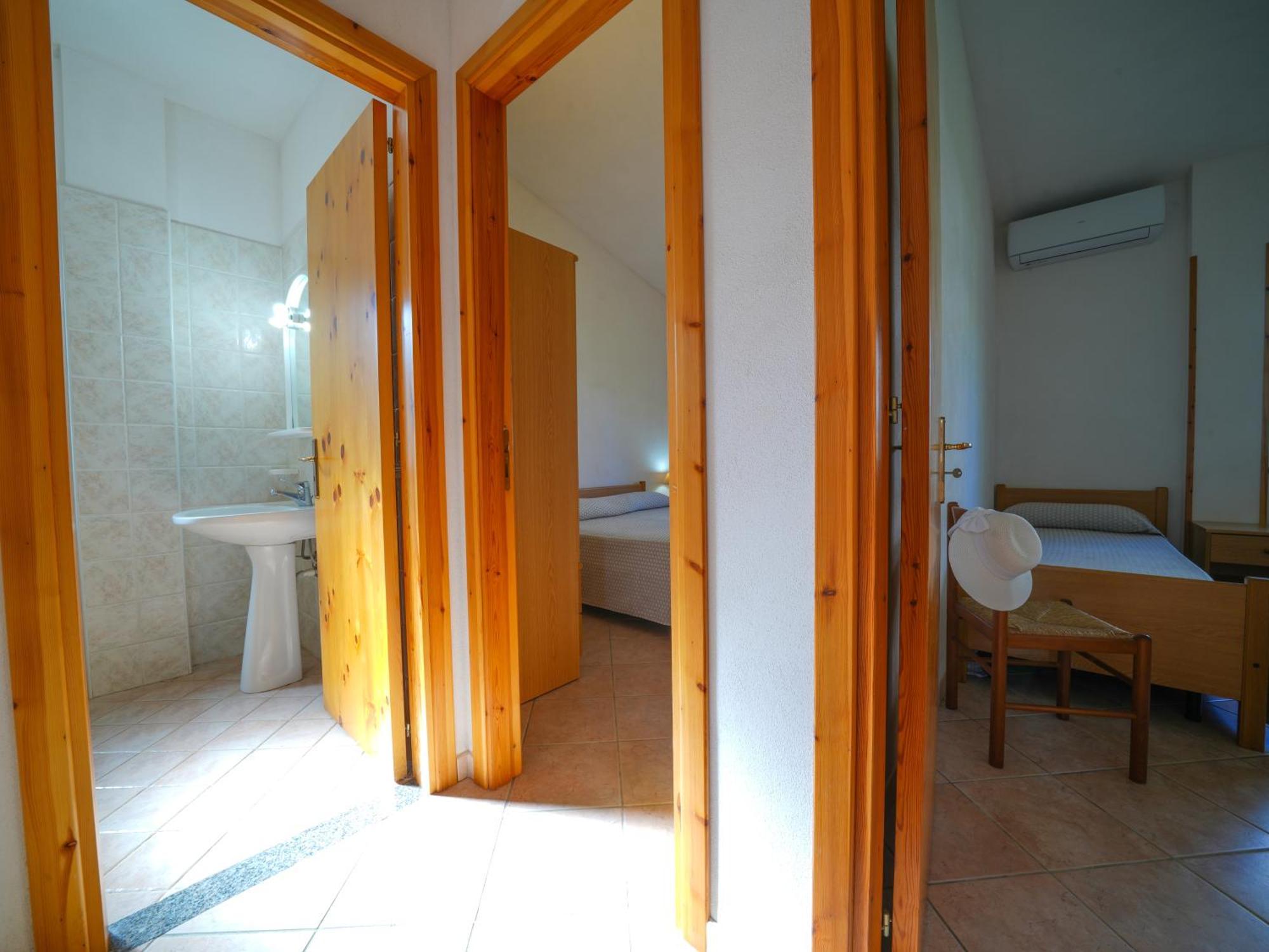Aparthotel Rosy 3*