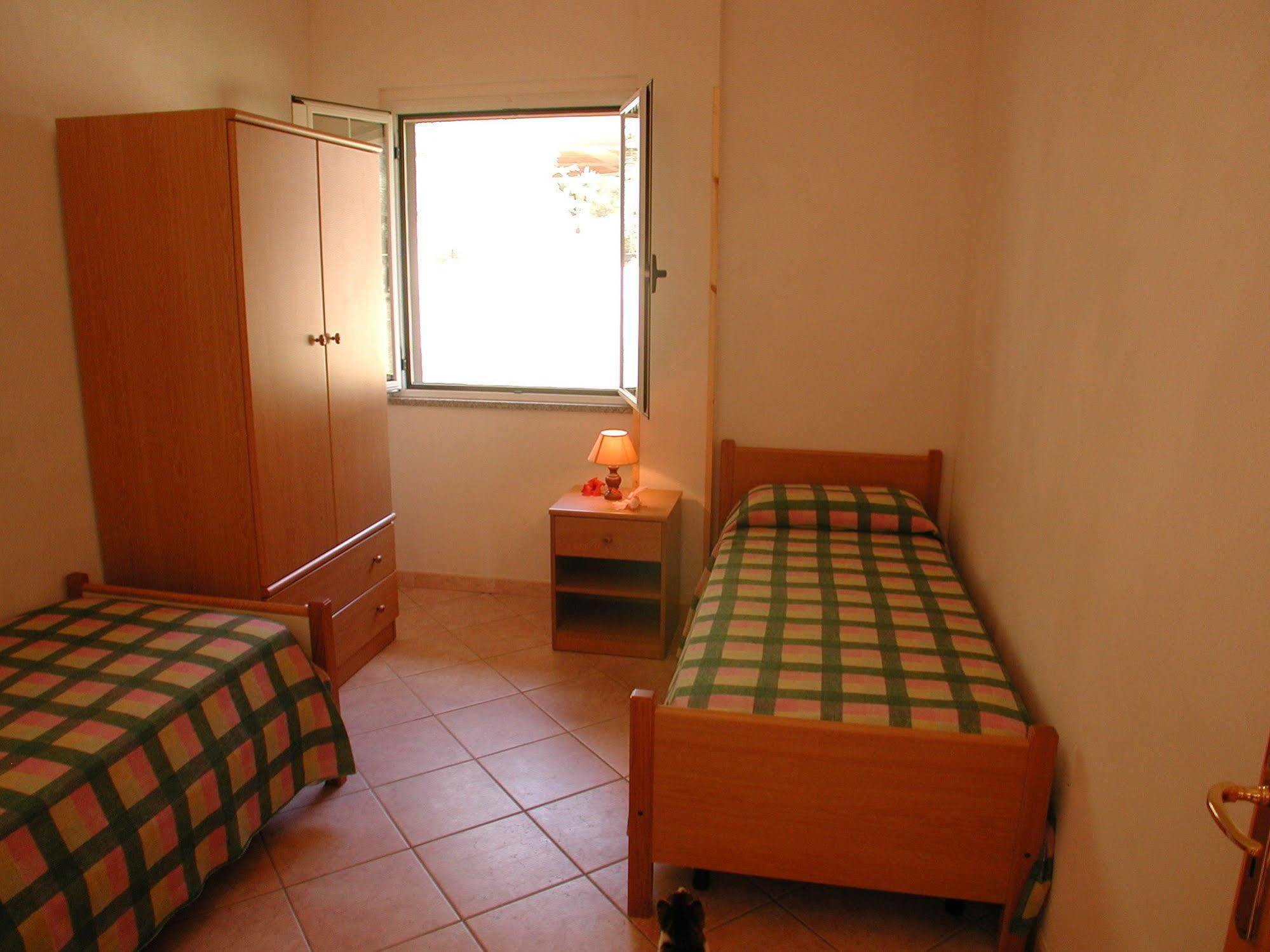 Rosy Aparthotel 3*
